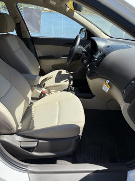 Used 2010 Hyundai Elantra GLS image 14