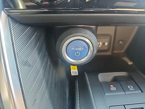 Used 2021 Toyota Venza XLE w/ Softex Package image 31