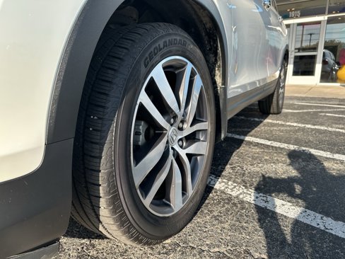 Used 2016 Honda Pilot Touring image 10