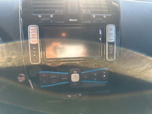 Used 2016 Nissan Leaf SV image 11