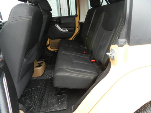 Used 2014 Jeep Wrangler Unlimited Sahara image 10