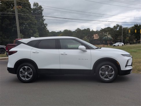 Used 2023 Chevrolet Blazer LT image 14