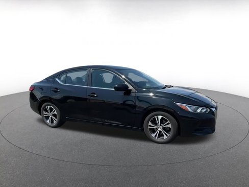 Used 2023 Nissan Sentra SV image 2