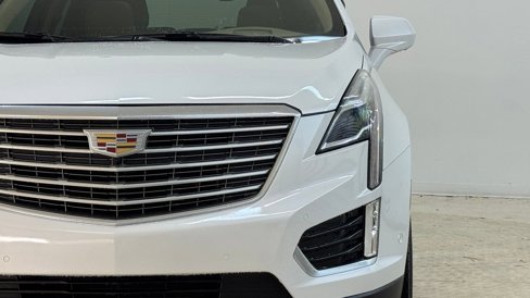 Used 2017 Cadillac XT5 Platinum w/ Driver Assist Package image 11