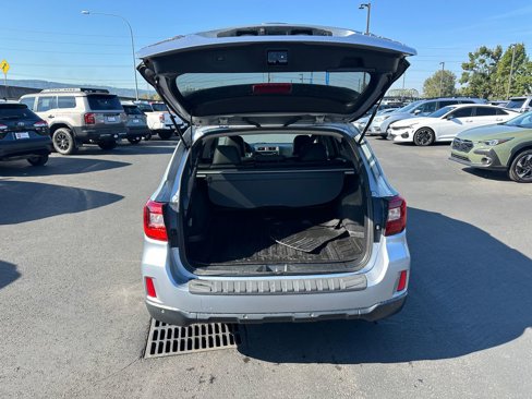 Used 2017 Subaru Outback 2.5i Limited image 11