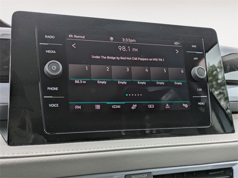 New 2025 Volkswagen Taos SEL image 18