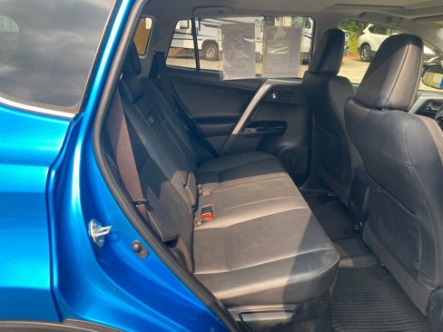 Used 2018 Toyota RAV4 Limited image 17