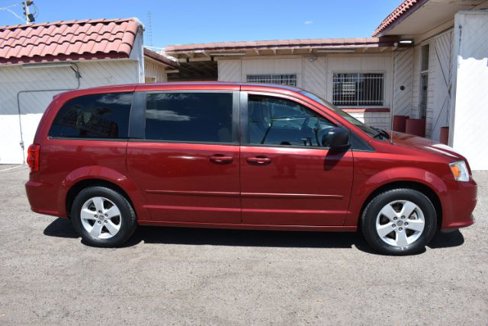 Used 2016 Dodge Grand Caravan SE w/ Quick Order Package 29E SE image 2