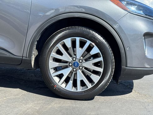 Used 2021 Ford Escape Titanium image 6