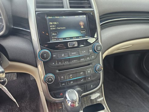 Used 2015 Chevrolet Malibu LT w/ Power Convenience Package image 15