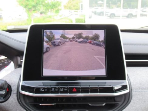New 2025 Jeep Compass Latitude w/ Mopar Graphics Package image 23