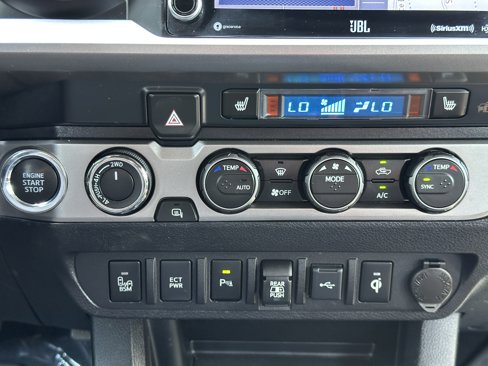 Used 2020 Toyota Tacoma Limited image 34
