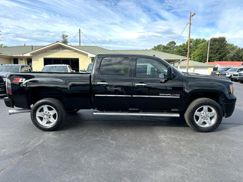 Used 2013 GMC Sierra 2500 Denali w/ Suspension Package, Off-Road image 4