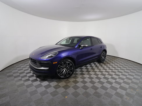 New 2025 Porsche Macan Turbo image 1