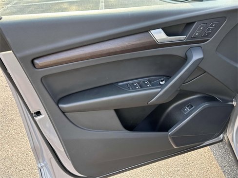 Used 2022 Audi Q5 2.0T Premium image 20