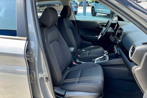 Used 2021 Hyundai Venue SEL w/ Premium Package image 8
