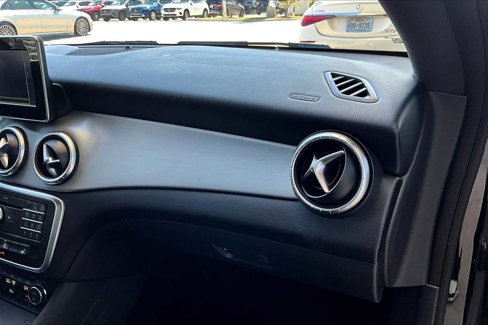 Used 2015 Mercedes-Benz CLA 250 image 15