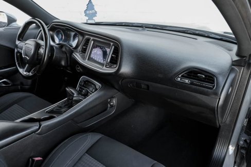 Used 2019 Dodge Challenger SXT image 14