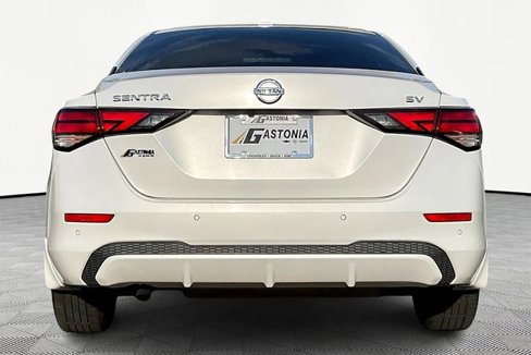 Used 2020 Nissan Sentra SV image 6