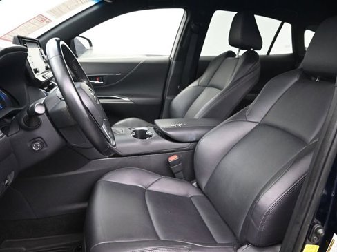 Certified 2022 Toyota Venza XLE image 30