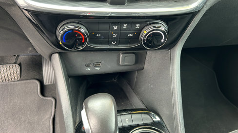 Certified 2024 Buick Encore GX Sport Touring image 21