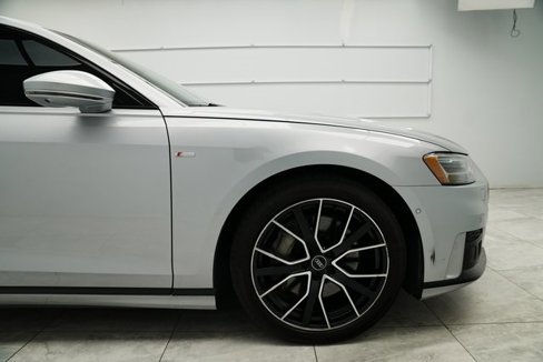 Used 2021 Audi A8 L 3.0T w/ Executive Plus Package image 11