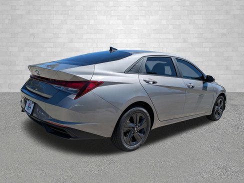 Certified 2023 Hyundai Elantra SEL w/ Cargo Package image 2