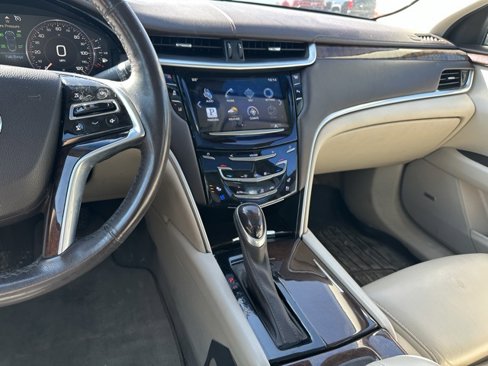 Used 2013 Cadillac XTS Premium image 20