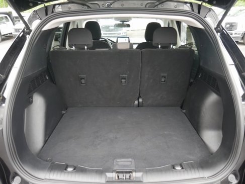 Used 2022 Ford Escape SE w/ SE Sport Appearance Package image 9