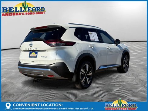 Used 2021 Nissan Rogue Platinum image 3