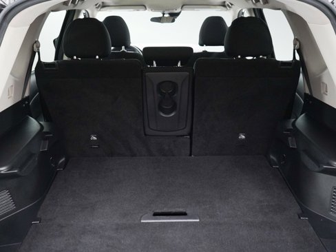Used 2020 Nissan Rogue SV image 9