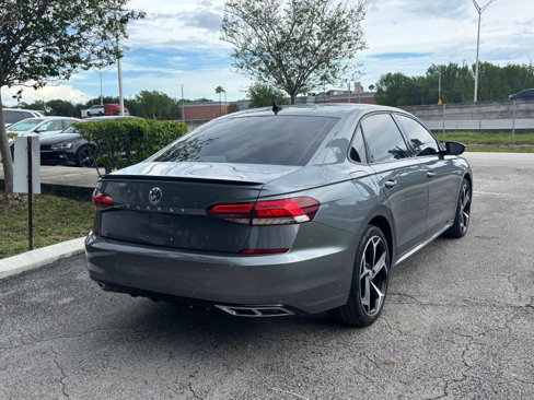 Used 2020 Volkswagen Passat 2.0T R-Line image 5