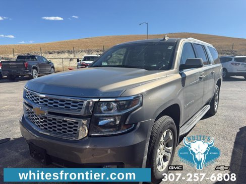 Used 2018 Chevrolet Suburban LT w/ Luxury Package image 1