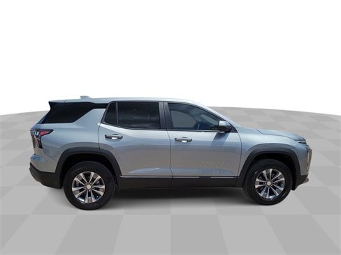 New 2026 Chevrolet Equinox LT image 9