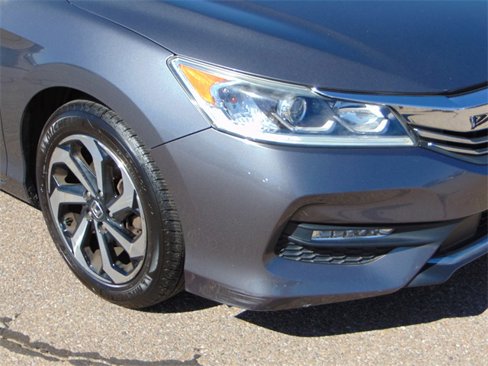 Used 2016 Honda Accord EX image 2