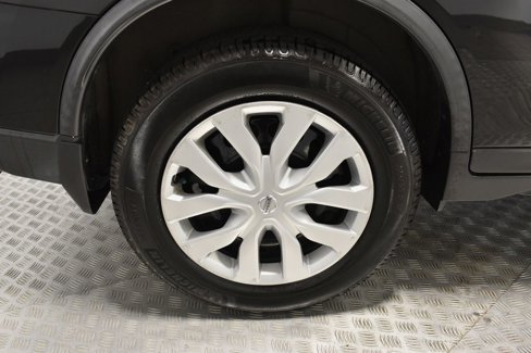 Used 2017 Nissan Rogue S image 36