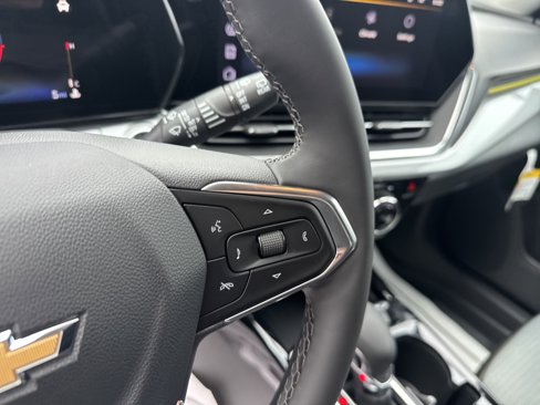 New 2025 Chevrolet Trax LT w/ LT Convenience Package image 20