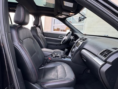 Used 2019 Ford Explorer Sport image 28