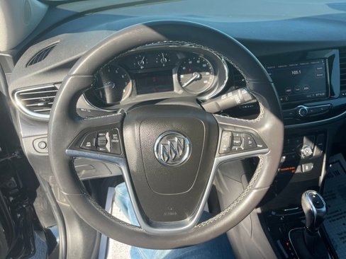 Used 2021 Buick Encore Preferred w/ Safety Package image 10