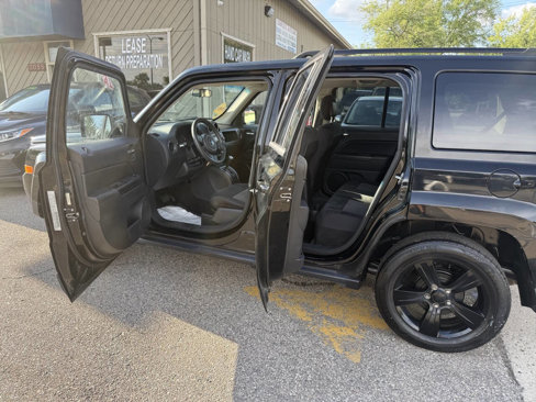 Used 2015 Jeep Patriot Sport w/ Power Value Group image 23