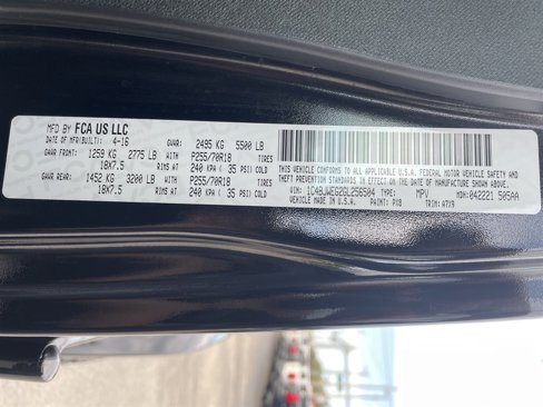 Used 2016 Jeep Wrangler Unlimited Sahara w/ Connectivity Group image 38