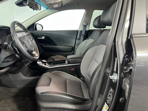Used 2022 Kia Niro EX image 23