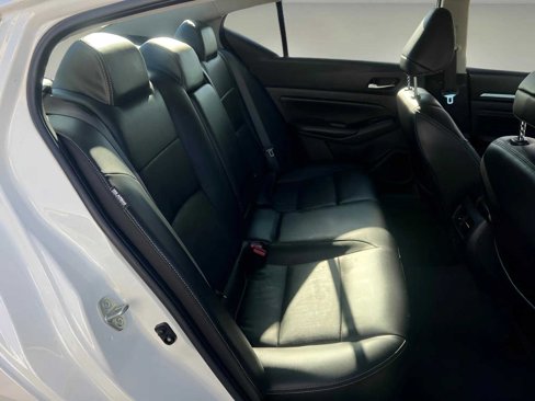Used 2021 Nissan Altima 2.5 Platinum image 13