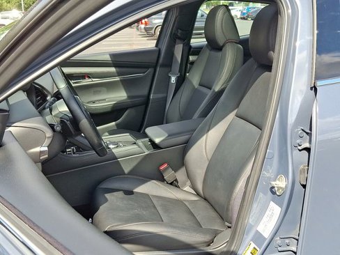 Used 2022 MAZDA MAZDA3 s image 13