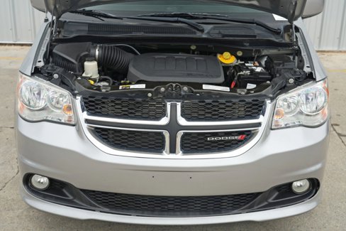 Used 2019 Dodge Grand Caravan SXT image 6