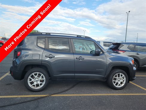 Used 2021 Jeep Renegade Latitude w/ Convenience Group image 2