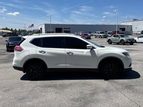 Used 2016 Nissan Rogue S w/ Appearance Package image 8