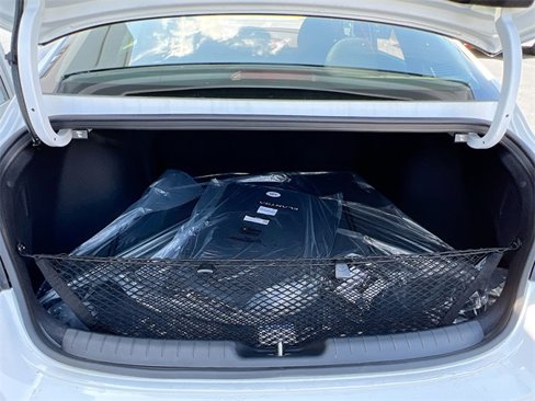 New 2025 Hyundai Elantra SEL image 23