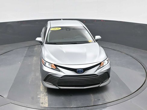 Used 2021 Toyota Camry LE image 21