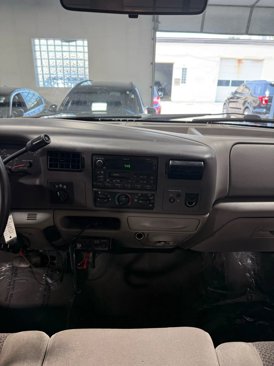 Used 2001 Ford F350 4x4 SuperCab Super Duty image 3